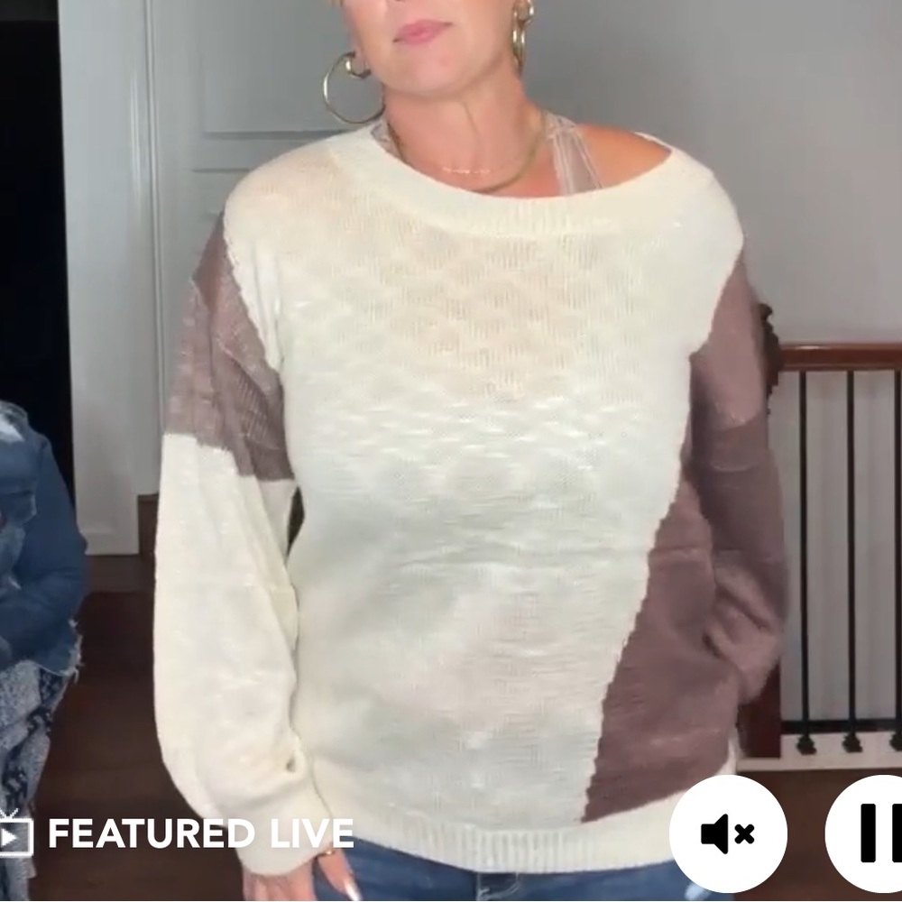Neutral Colorblock Sweater - Picture 3 of 6
